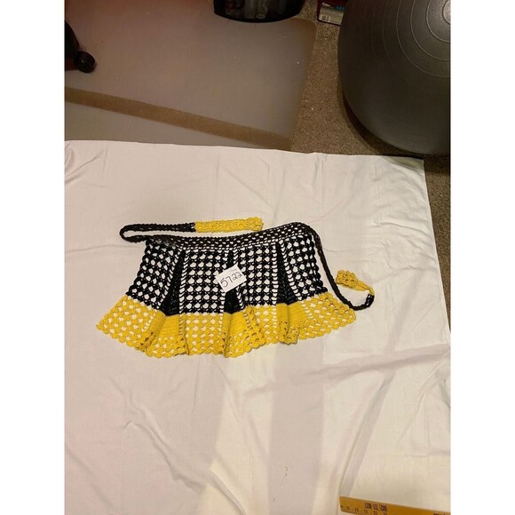 #5722 Womens Black and Yellow Crochet Half Hostess Apron - Picture 6 of 6